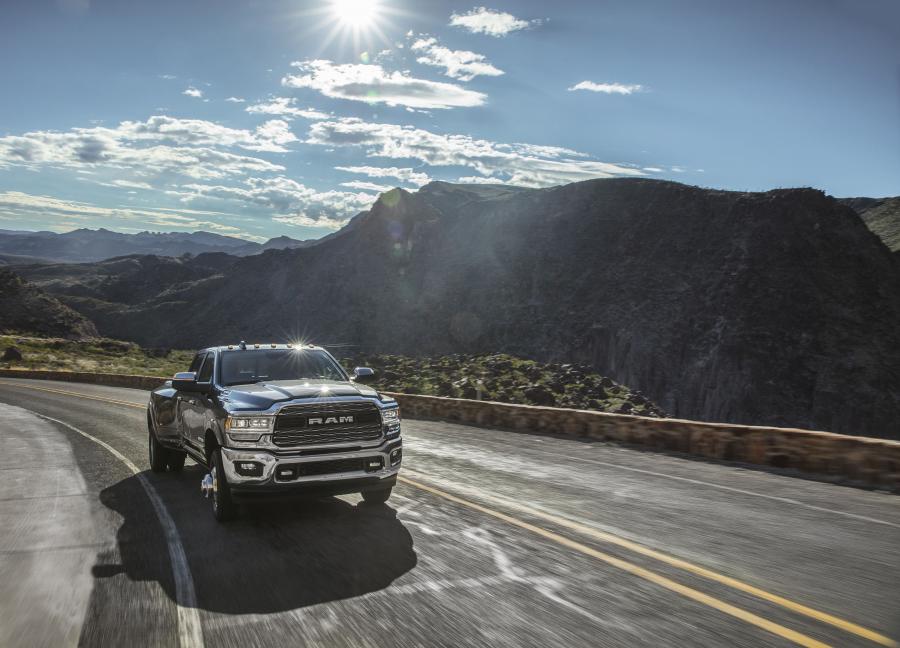  Ram 3500 Limited Crew Cab Dually (D2) (D2) 2019 года  (фото 20 из 45)